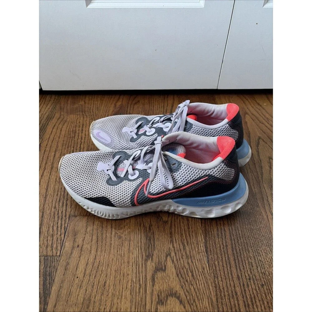 Nike Renew Run Women's Size 11 Running Shoes Sneakers